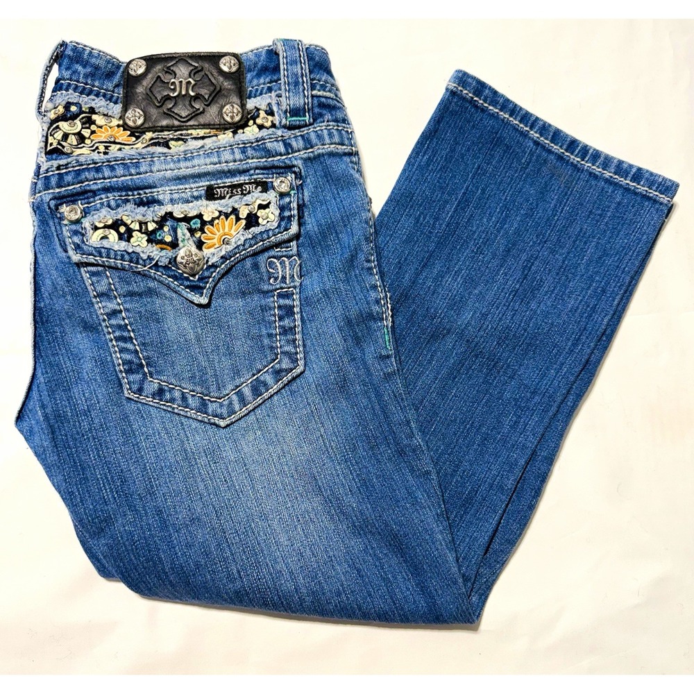 Miss Me Capri Jeans Women's 26 Blue Medium Wash Floral Embroidered Studded